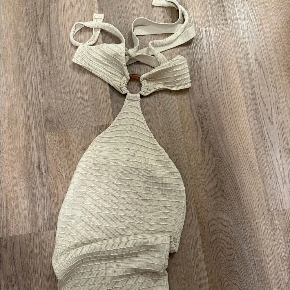 PrettyLittleThing Cream Halter Maxi Dress - Picture 5 of 5